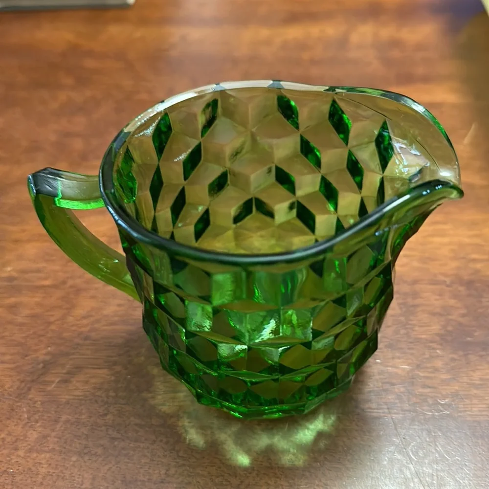 Jennette Glass Co preowned beautiful